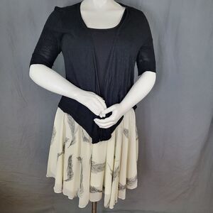 For Cynthia‎ Creme Colored Lined Feather Print Half Zip Short Skirt Size L